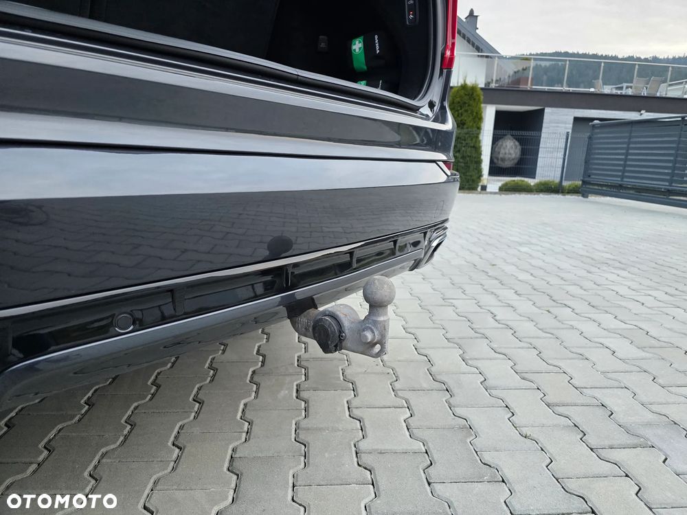 Volvo XC 90 AWD T8 Twin Engine Geartronic RDesign - 22