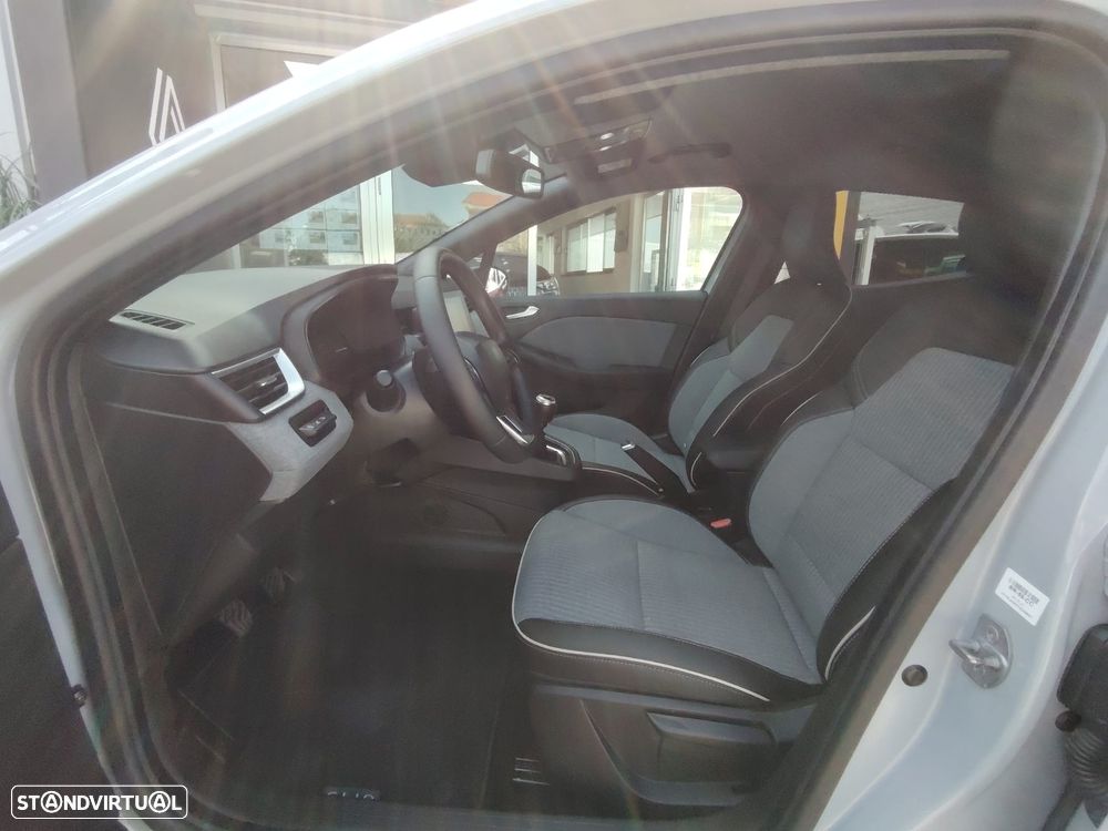 Renault Clio 1.0 TCe Techno - 12