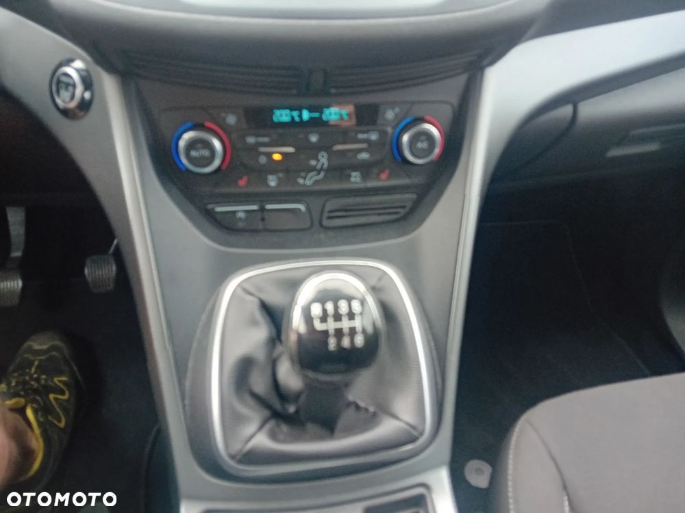 Ford Kuga - 18