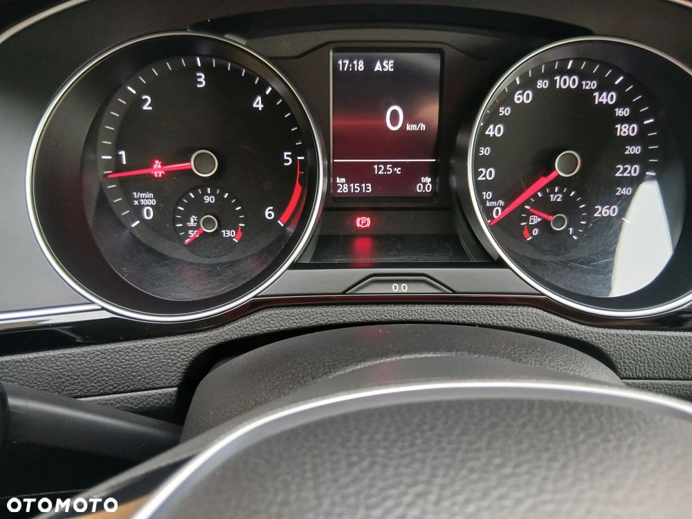 Volkswagen Passat 2.0 TDI (BlueMotion Technology) Comfortline - 23
