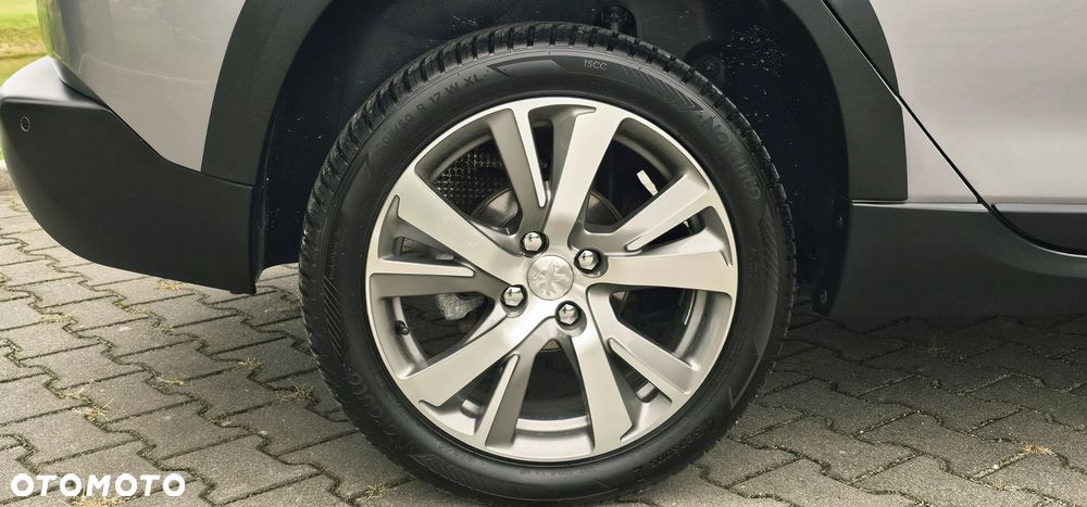 Peugeot 2008 - 10