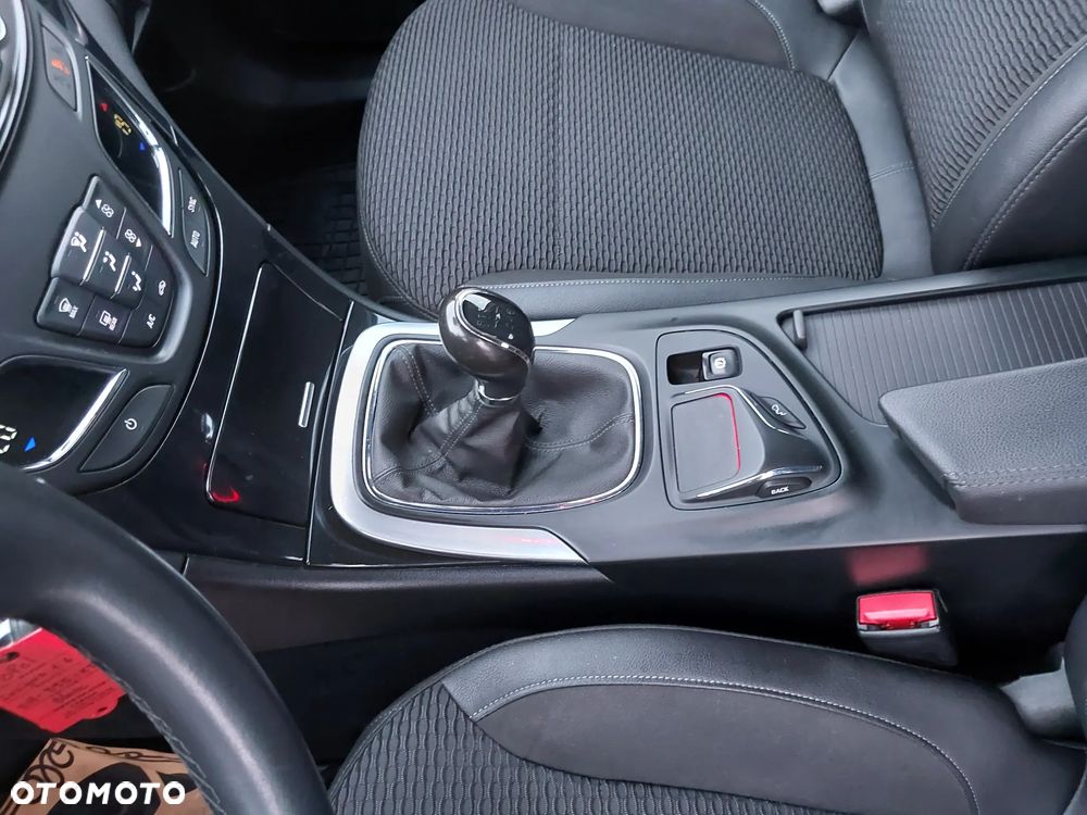 Opel Insignia - 18
