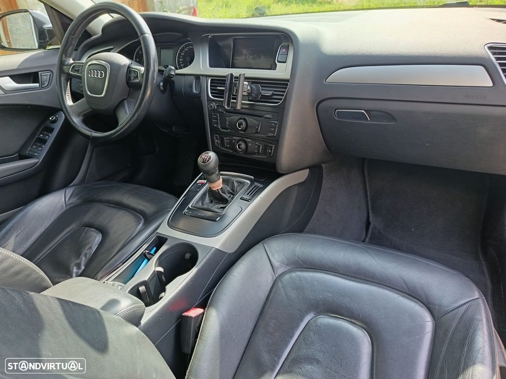 Audi A4 Avant 2.0 TDi - 7