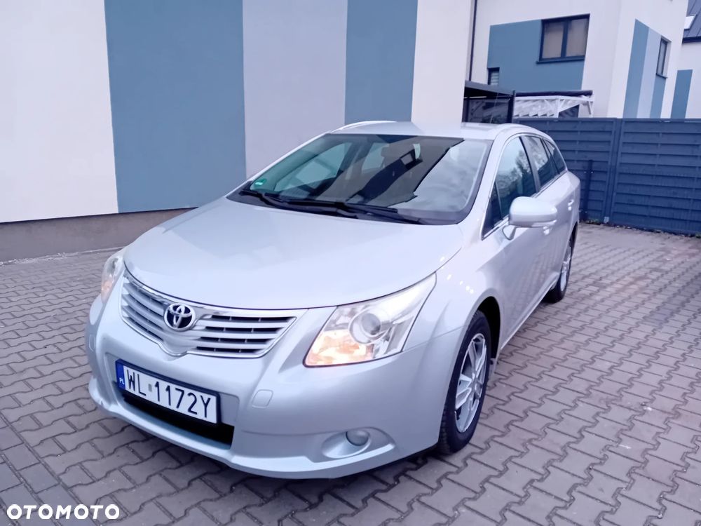 Toyota Avensis 2.0 D-4D Executive - 1