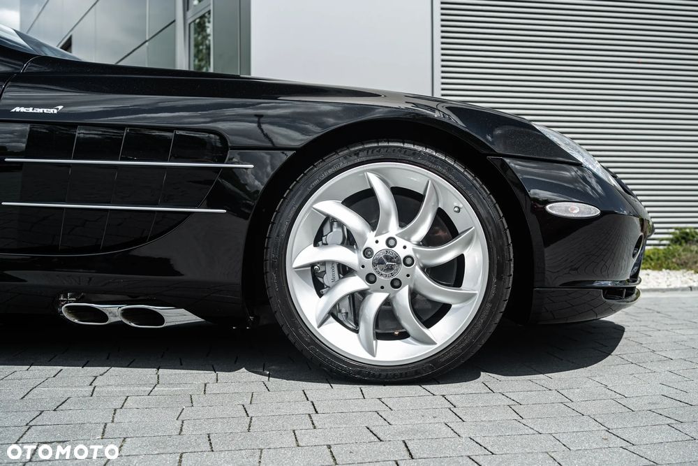 Mercedes-Benz SLR McLaren Coupe - 12