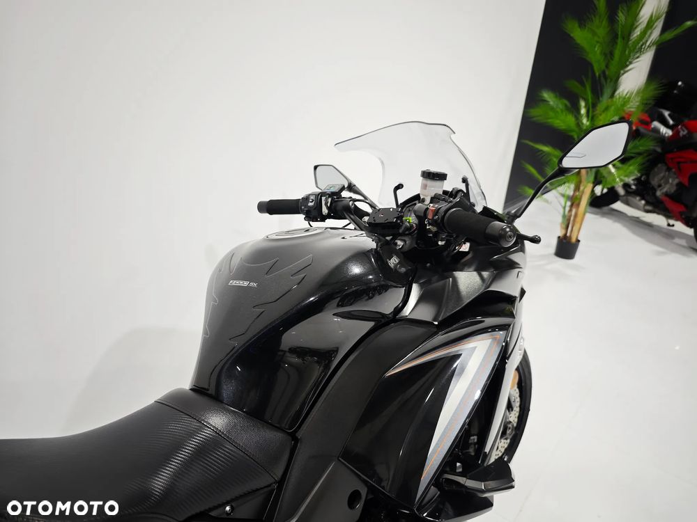 Kawasaki Ninja 1000 SX - 16