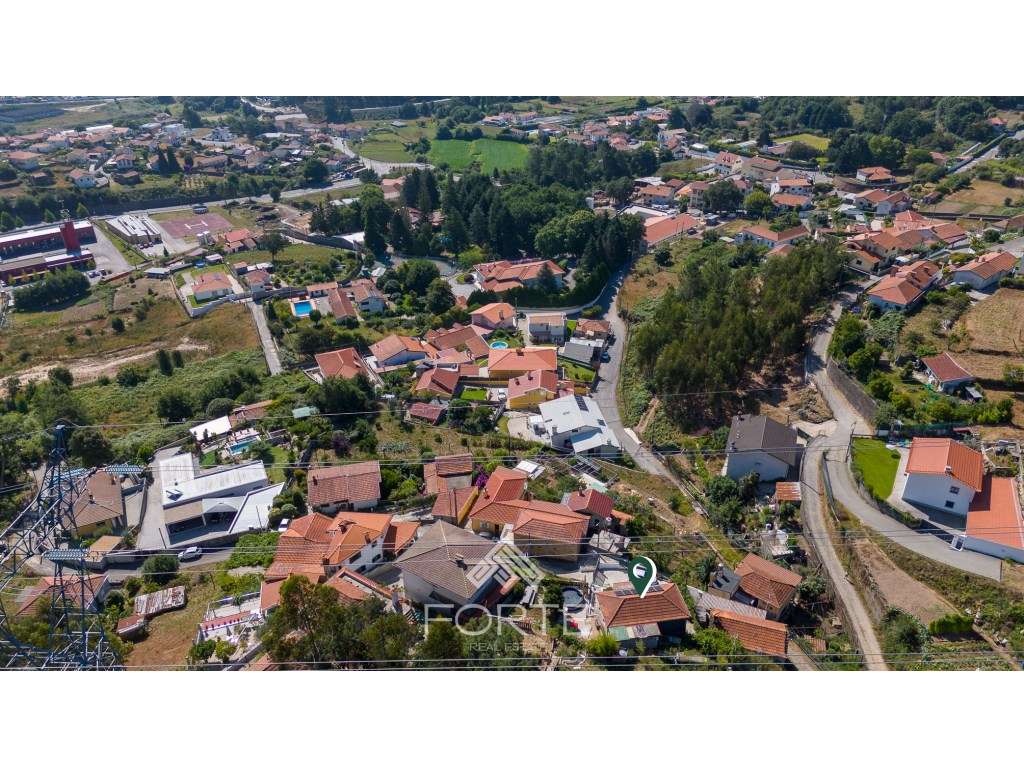 Moradia Independente T3 com Terreno e Excelentes Vistas - Grande imagem: 4/26