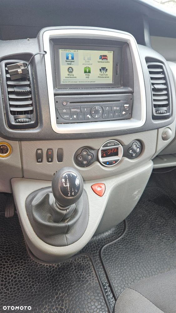 Renault Trafic - 12