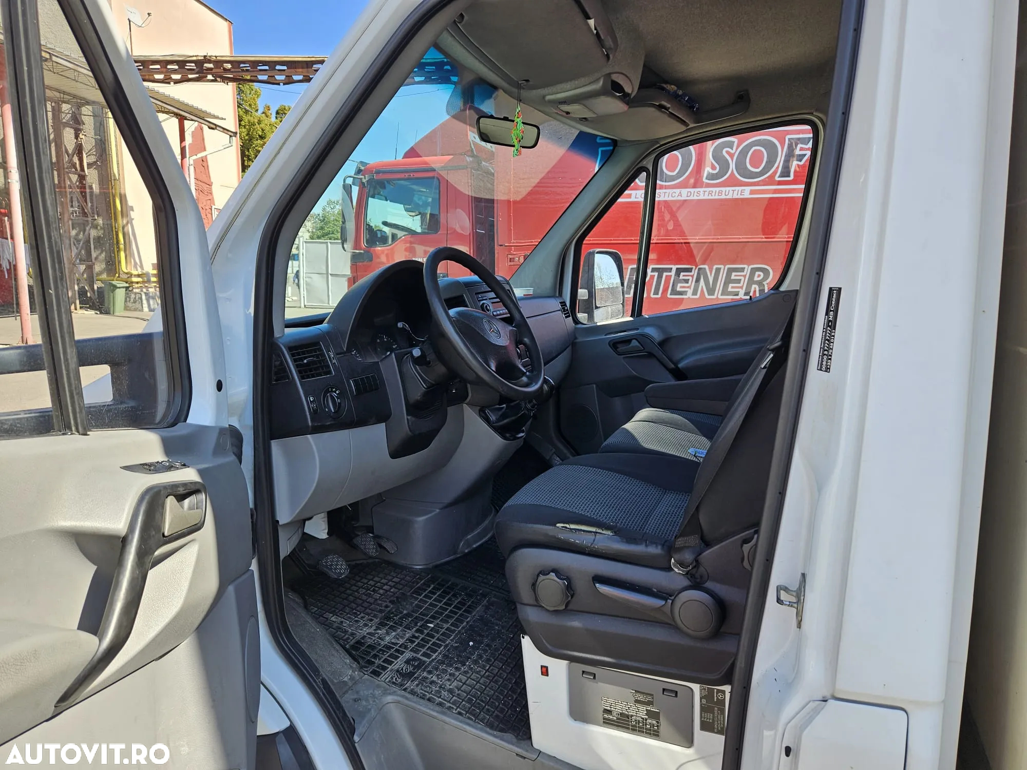 Mercedes-Benz Sprinter - 4
