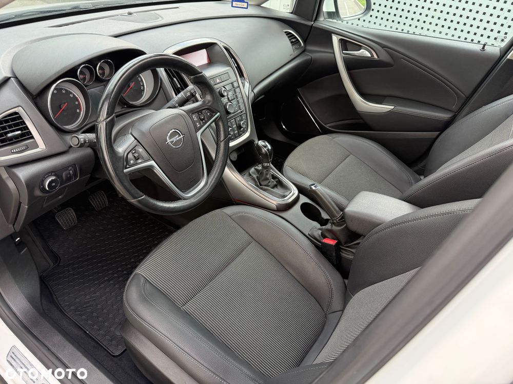 Opel Astra 1.4 T Cosmo - 18