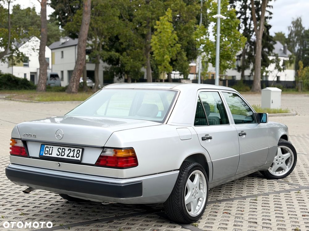 Mercedes-Benz W124 (1984-1993) - 17