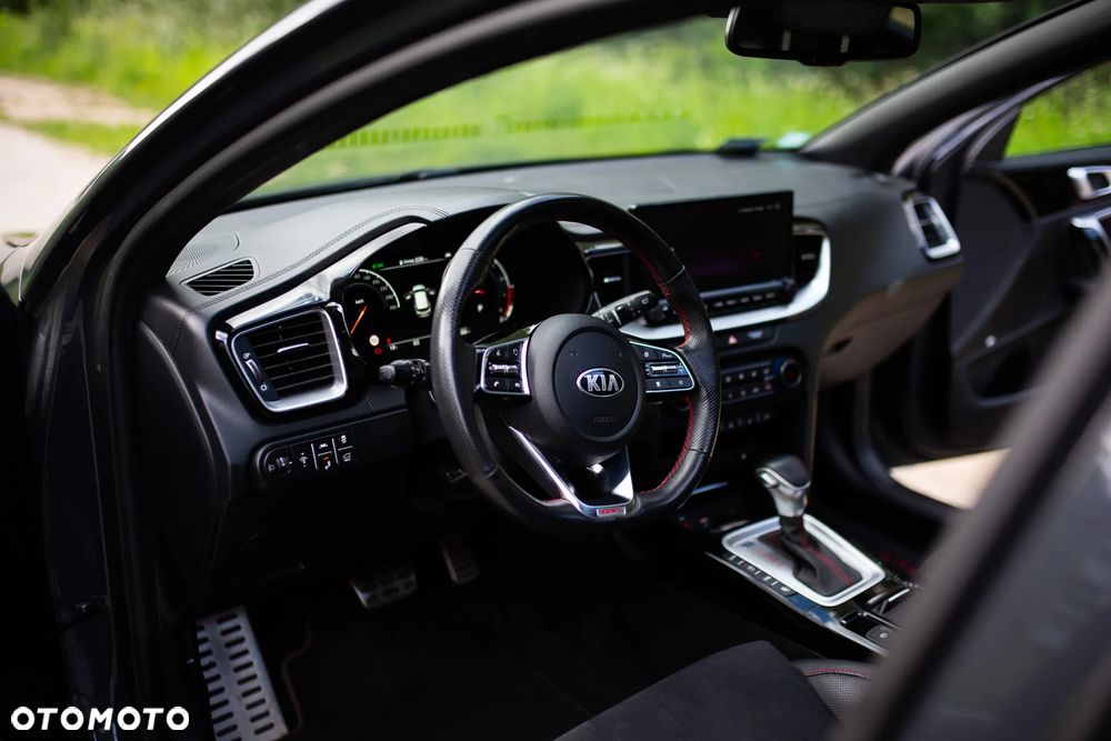 Kia ProCeed 1.6 T-GDI GT DCT - 16