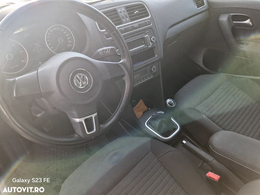 Volkswagen Polo 1.6 TDI Blue Motion Technology Comfortline - 10