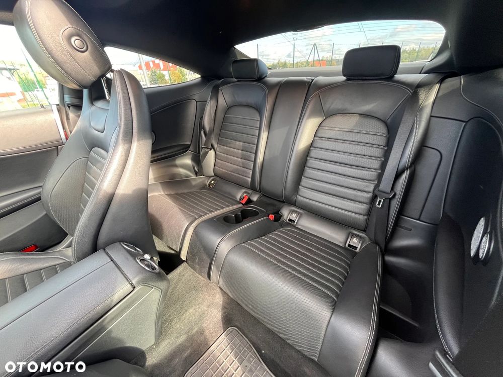 Mercedes-Benz Klasa C 300 7G-TRONIC - 30