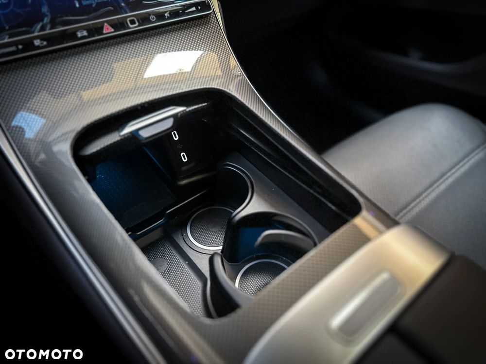 Mercedes-Benz GLC - 29