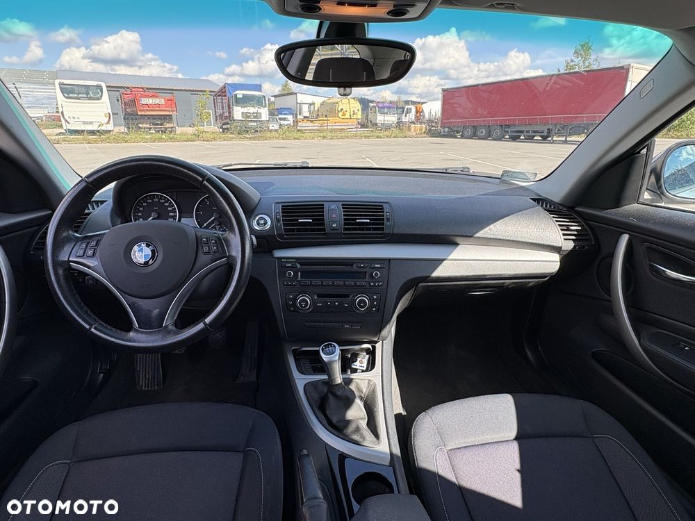 BMW Seria 1 118d - 10