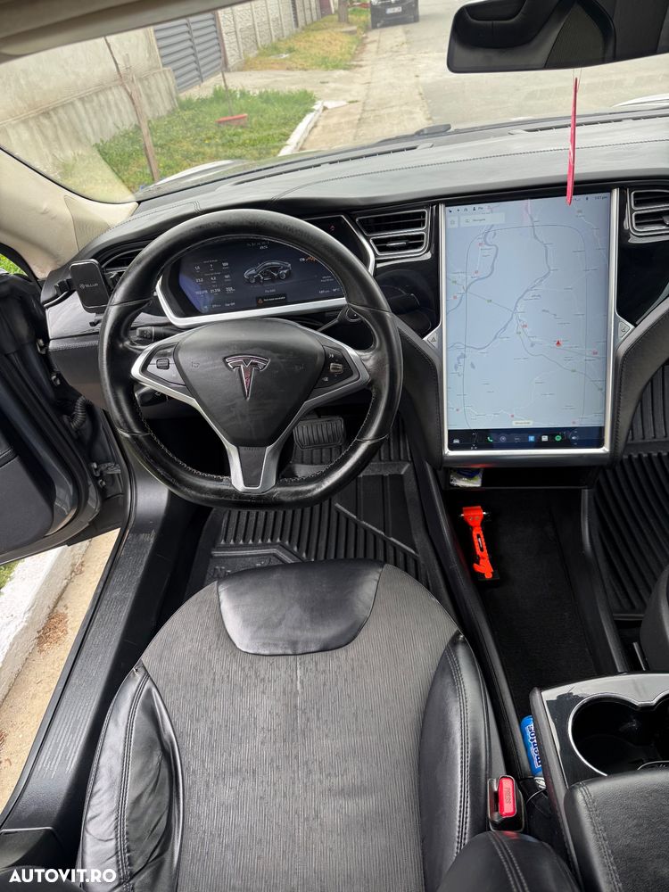 Tesla Model S Standard - 24