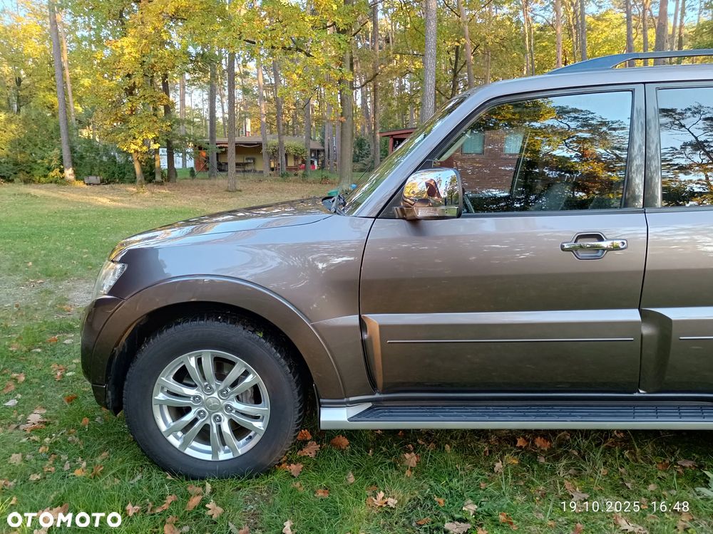 Mitsubishi Pajero - 4
