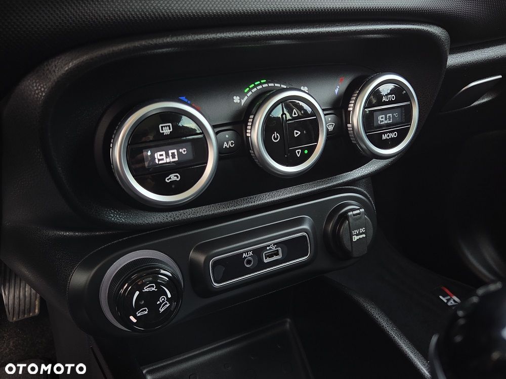Fiat 500L 1.4 T-Jet Cross - 22