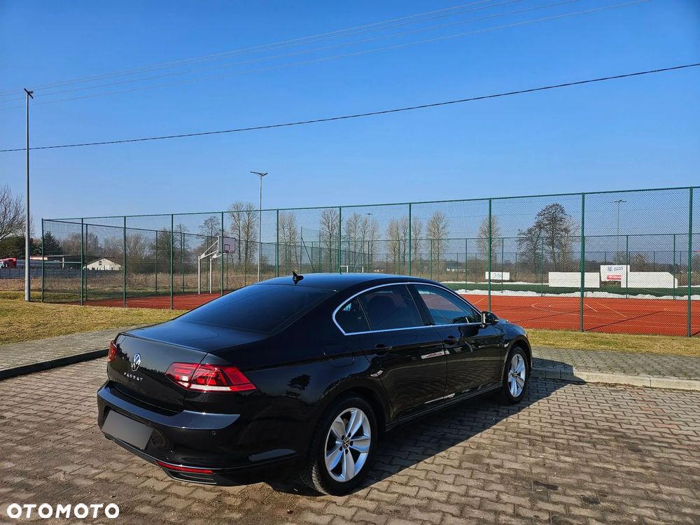 Volkswagen Passat - 6
