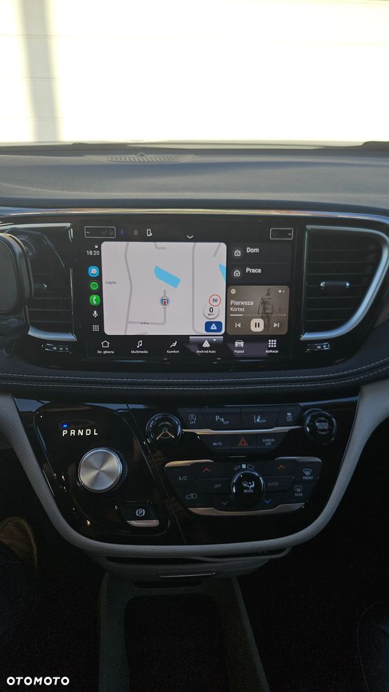 Chrysler Pacifica - 10