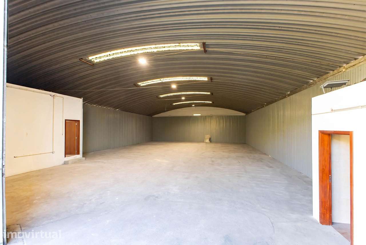 Armazém para arrendar em Cete, Paredes, com 400 m2 - Grande imagem: 5/16