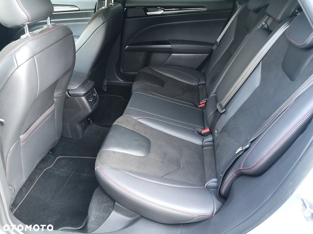 Ford Mondeo 2.0 EcoBlue ST-Line - 25