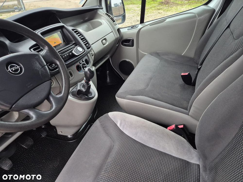 Opel Vivaro - 12