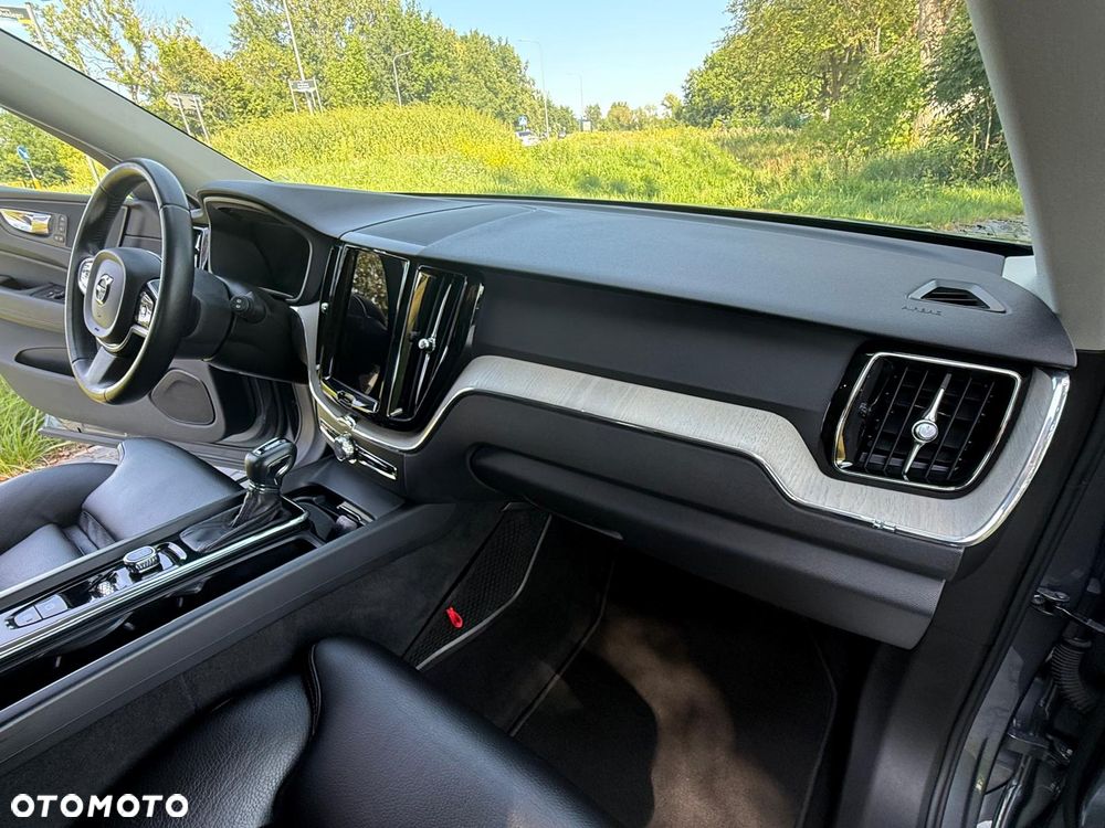 Volvo XC 60 D4 Inscription - 16