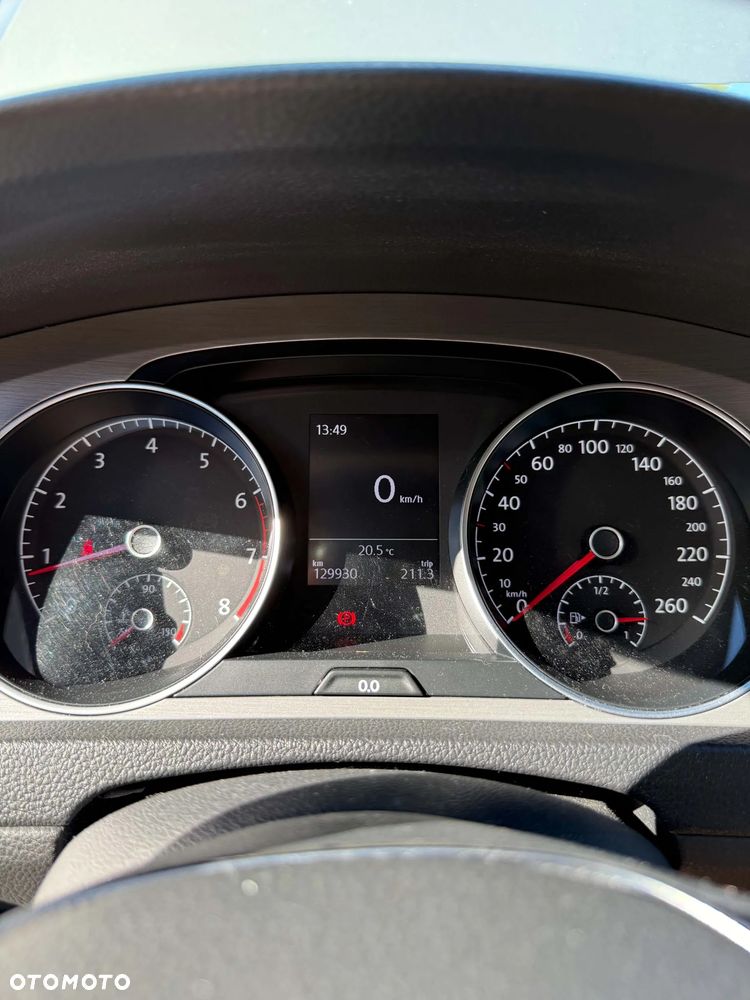 Volkswagen Golf - 10