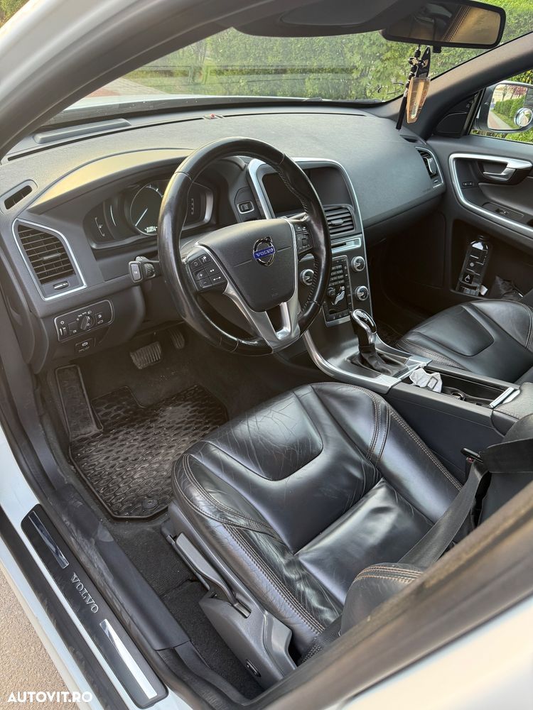 Volvo XC 60 D4 VEA Start-Stop R-Design - 6