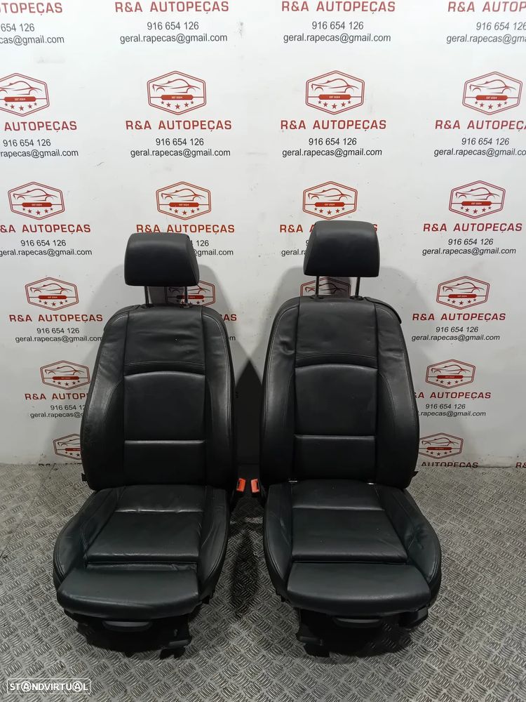 Conjunto de Bancos BMW Série 3 E92 Pack M Coupe em Pele Original - 18