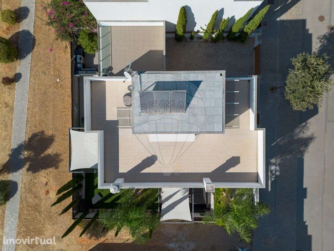 Moradia T4 para venda - Grande imagem: 2/47