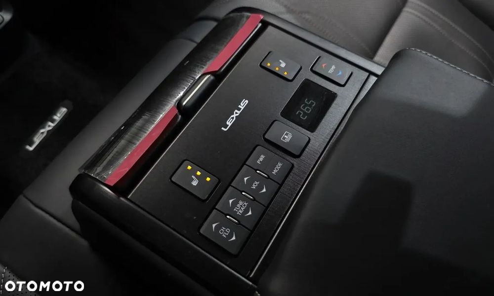 Lexus ES 300h Omotenashi - 34