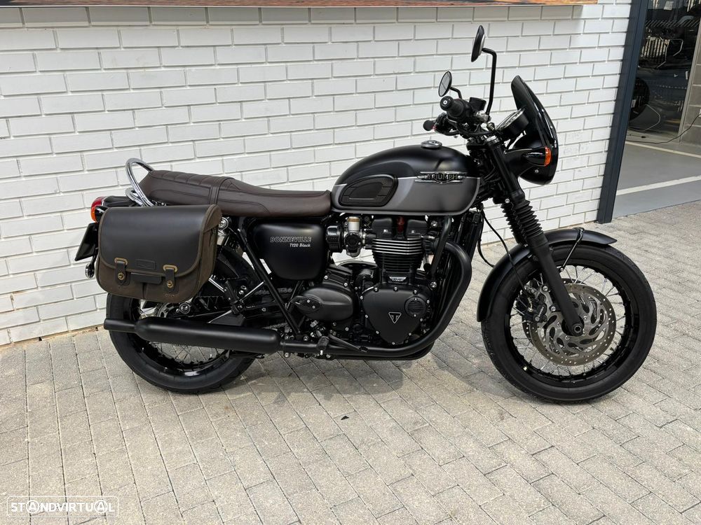 Triumph Bonneville T120 BLACK - 4