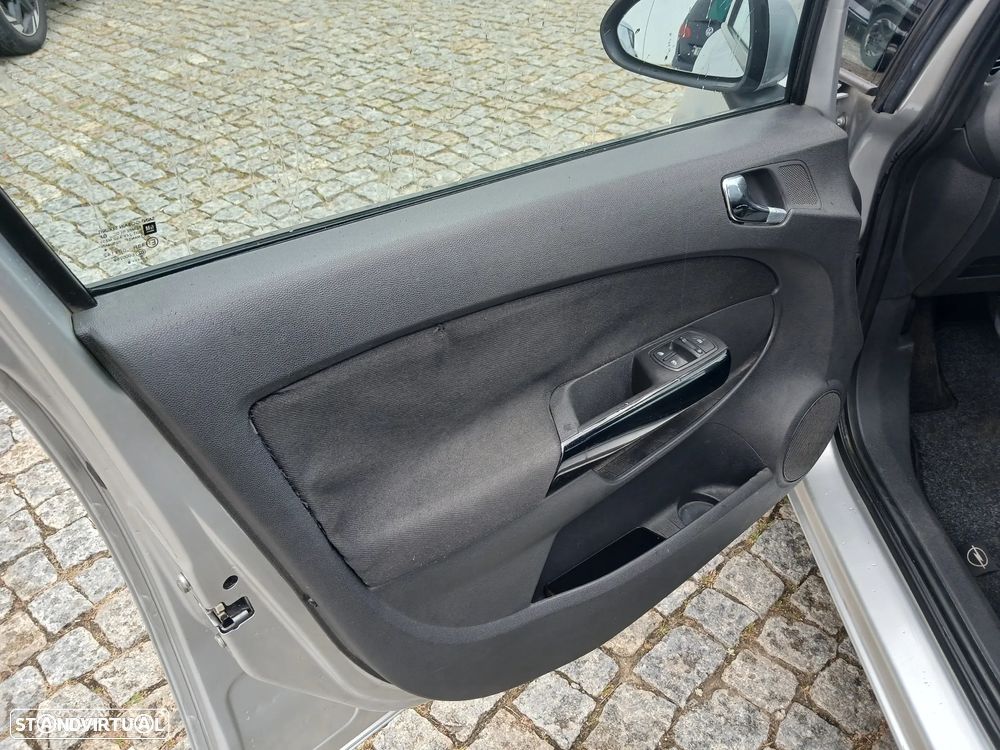 Opel Corsa 1.3 CDTI Enjoy EcoFLEX - 11