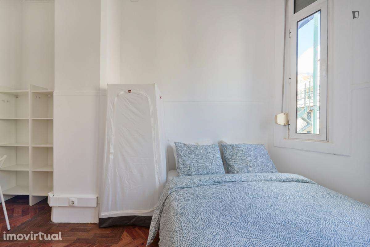 Quarto - localizado em Marquês de Pombal Lisbon - Grande imagem: 4/36