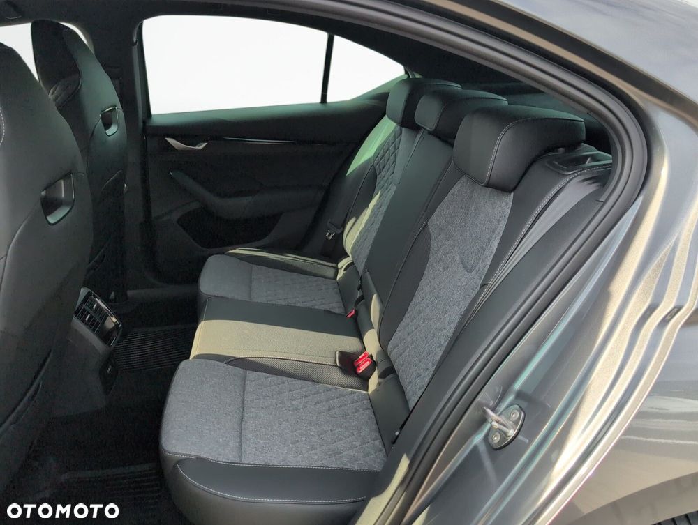 Skoda Octavia 1.5 TSI mHEV Sportline DSG - 12