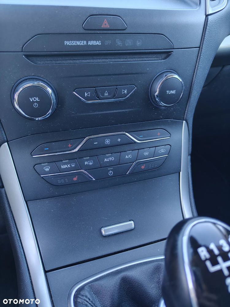 Ford S-Max - 14