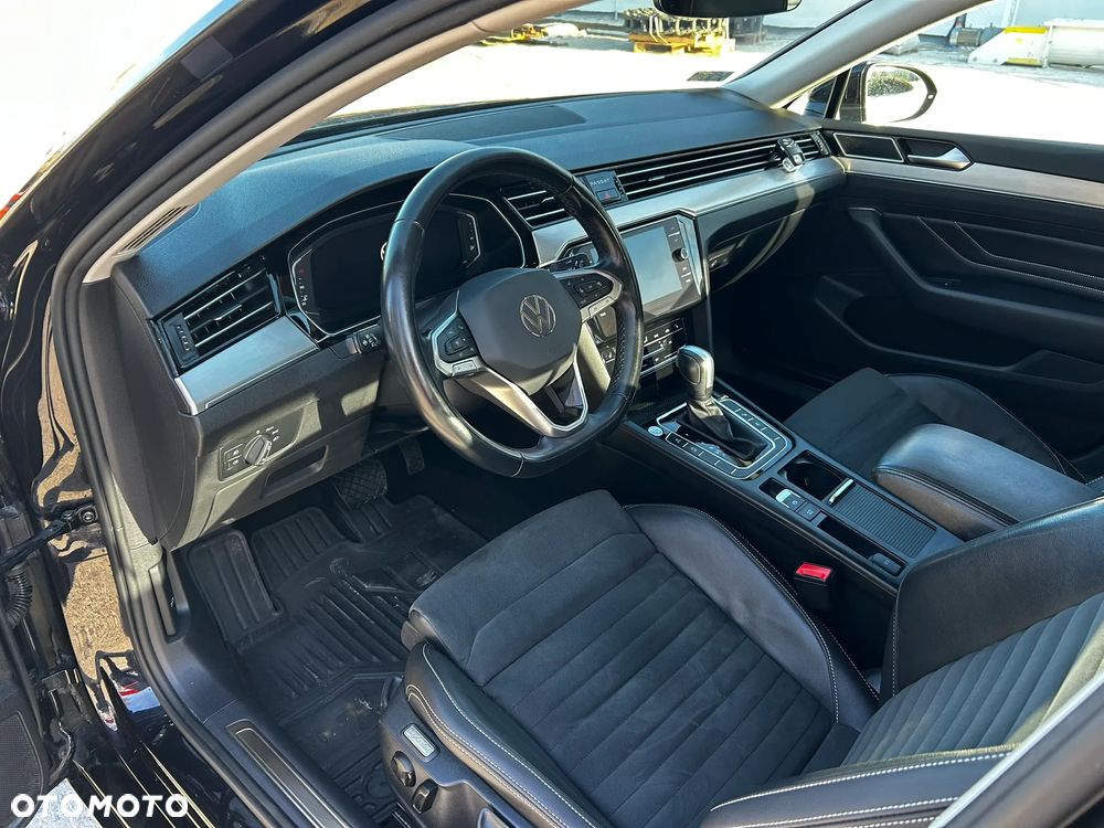 Volkswagen Passat 2.0 TSI Elegance DSG - 8