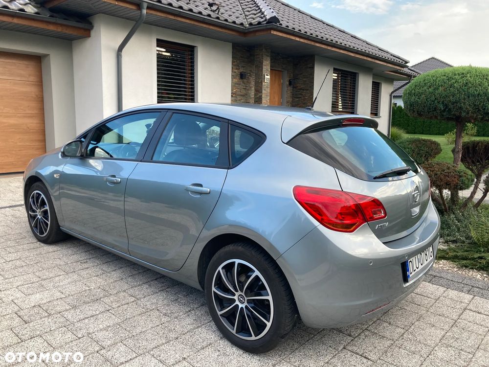 Opel Astra 1.6 ENERGY - 4