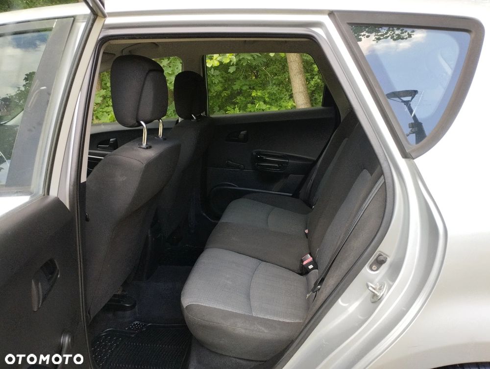 Kia Ceed 1.6 Crdi Comfort + - 6