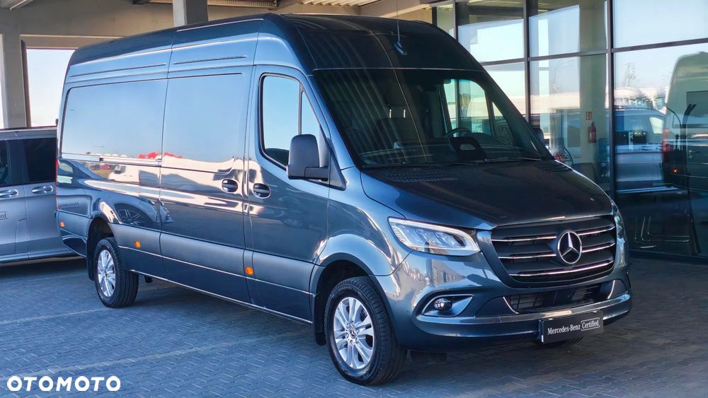 Mercedes-Benz Sprinter - 2