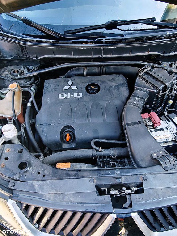 Mitsubishi Outlander 2.0 DID Intense + SE - 3
