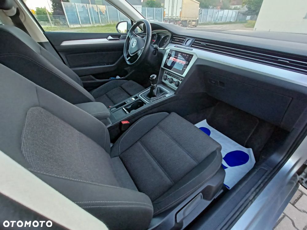 Volkswagen Passat Variant 2.0 TDI BMT Highline - 8