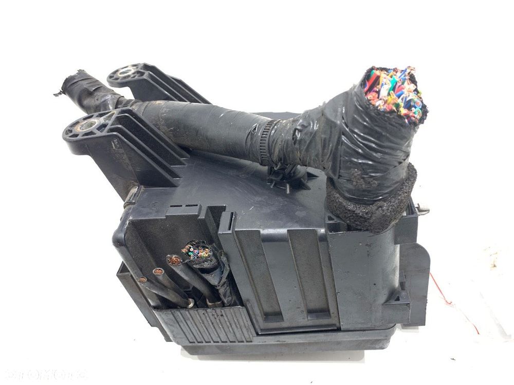 SKRZYNKA BEZPIECZNIKÓW - 212.00 PLN - MAZDA CX-9 (TB) 2006 - 2022 3.7 204 kW [277 KM] benzyna 2007 - 4