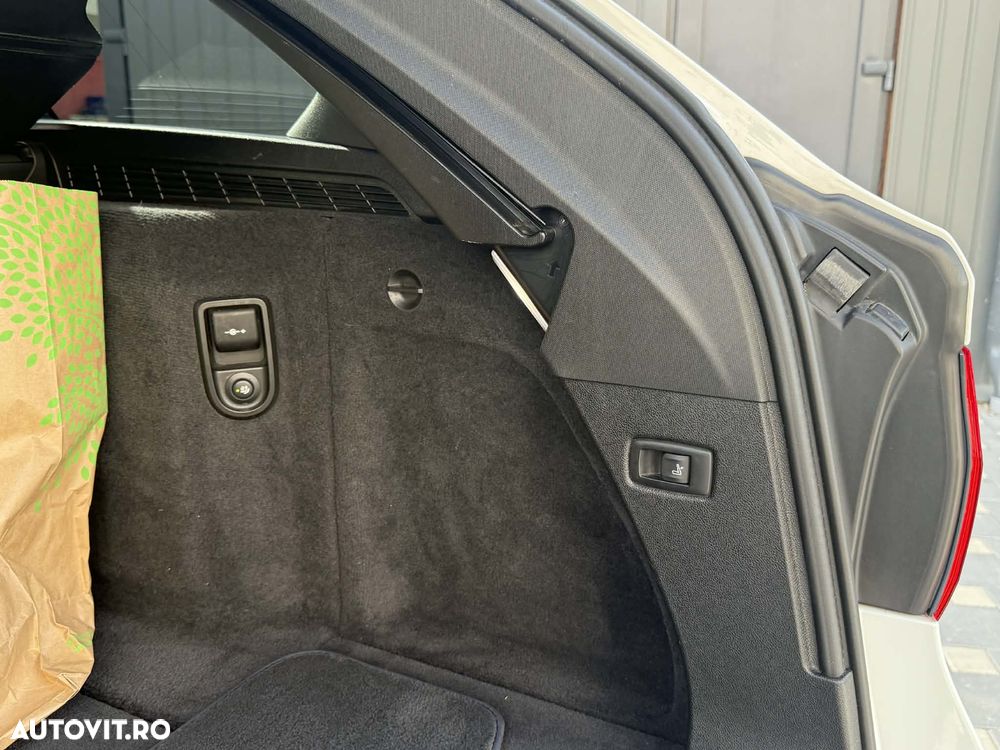 BMW Seria 5 520d Aut. M Sport Edition - 11