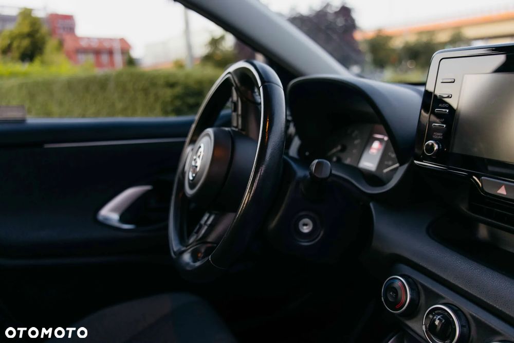 Toyota Yaris 1.5 Comfort - 17