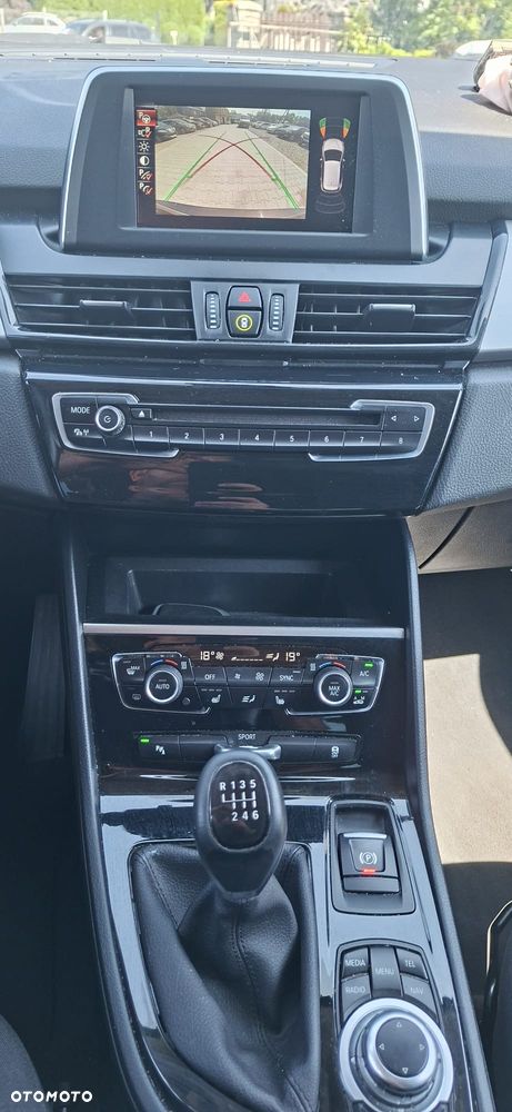 BMW Seria 2 218i - 19