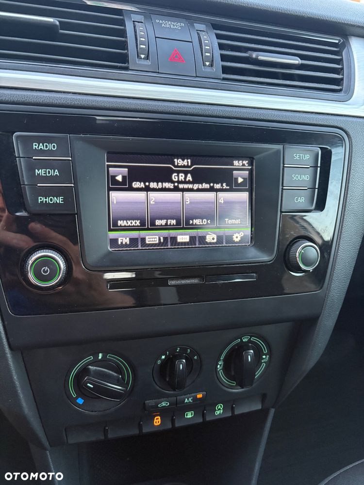 Skoda RAPID 1.6 TDI DPF Ambition - 9